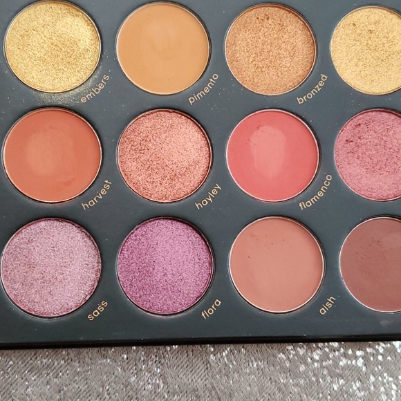 Karity picante palette🌶 - Picture 3 of 7